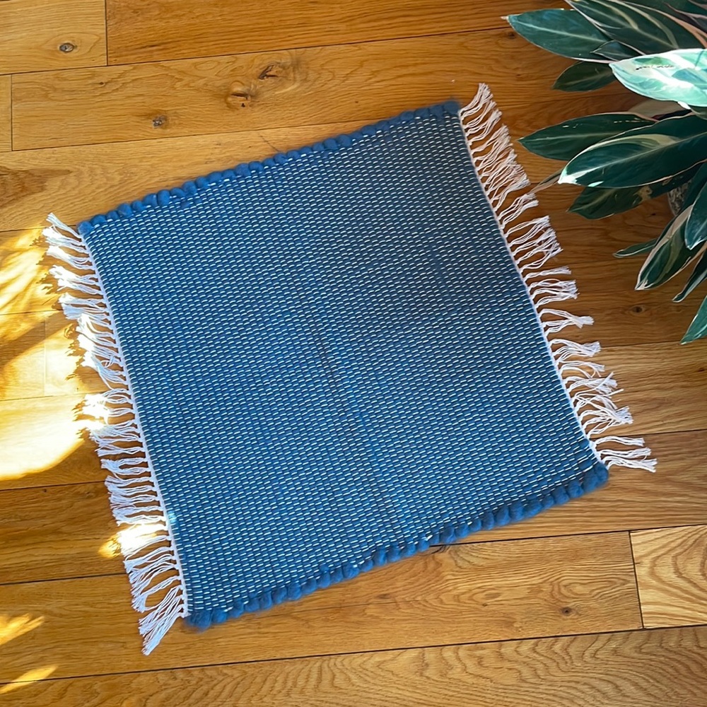 🐑 Handmade Blue Wool Roving 24”x24” Rug